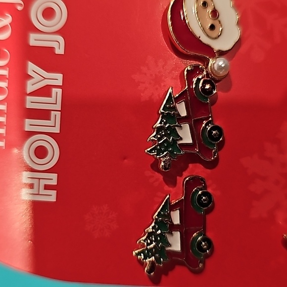 NWT 4 Pairs of Holiday Earrings - Picture 4 of 5